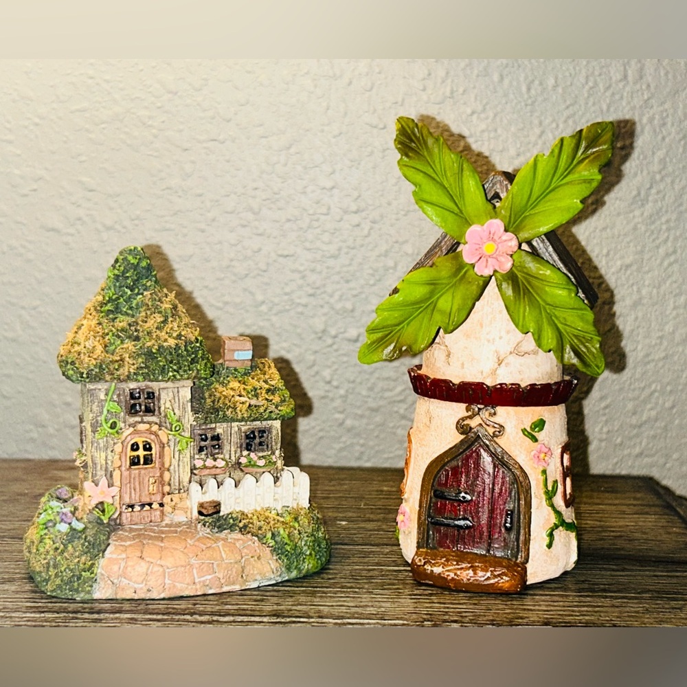 Fairy Garden House- Fairy Garden Accessories- Fairy Windmill Excellent Condition - Picture 2 of 7